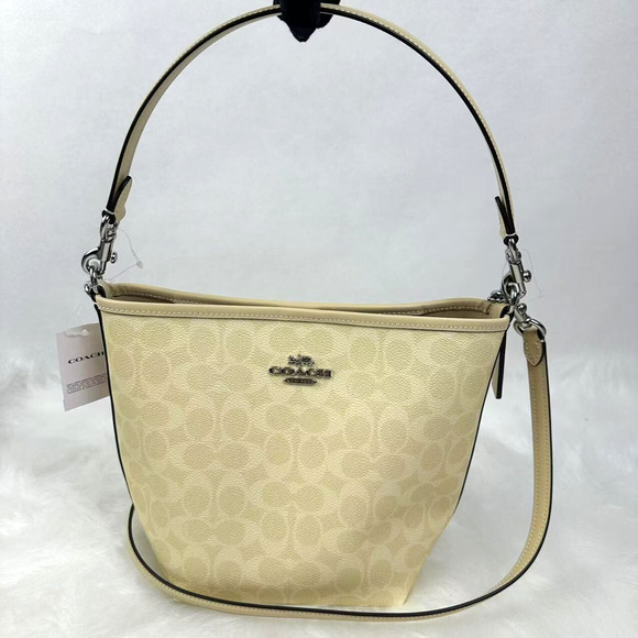 Coach City Bucket Bag Shoulder & Crossbody In Signature Canvas/Hay CT800 NWT - Picture 1 of 10